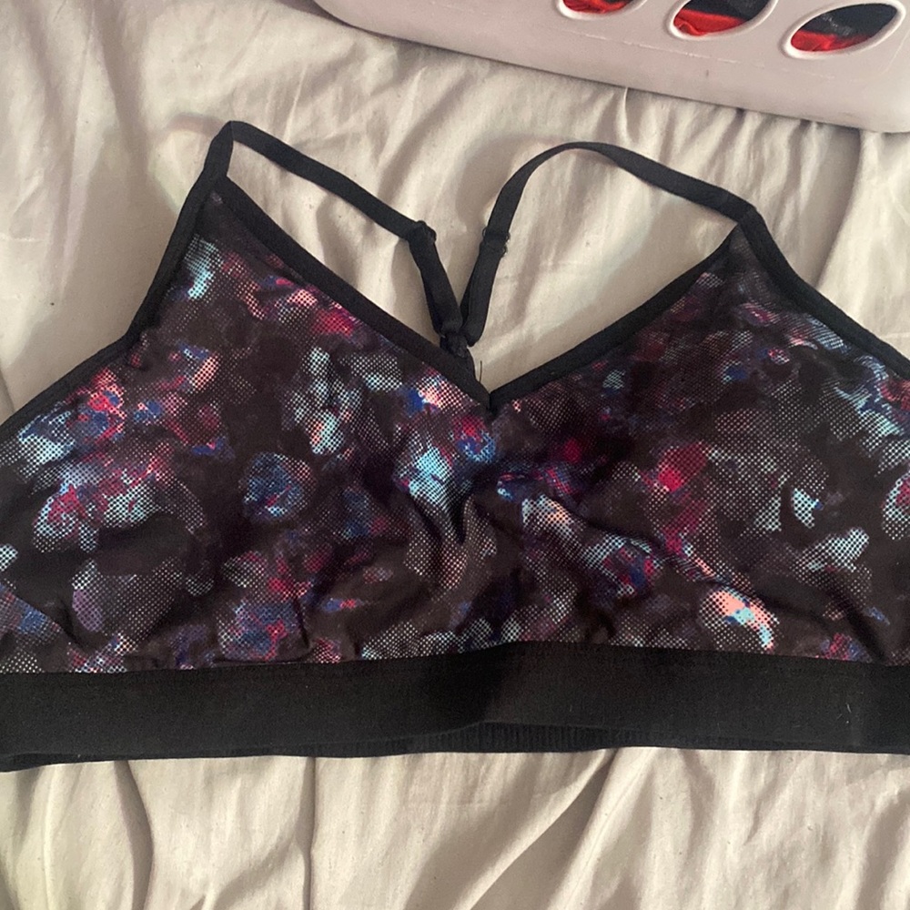 Sports bra